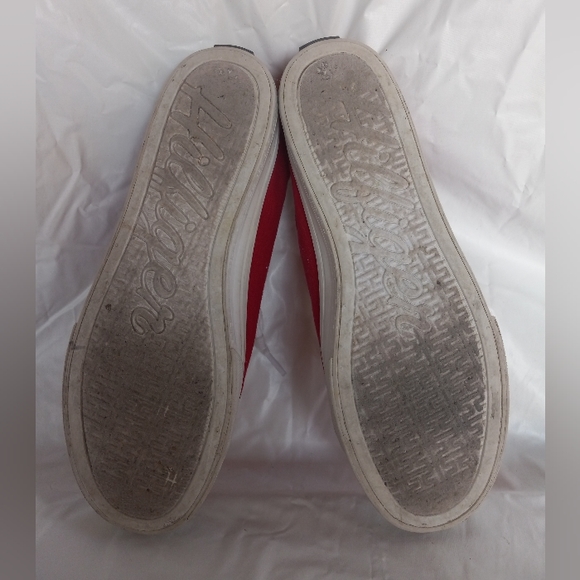 Tommy Hilfiger Sexy Red Fabric Activity Shoe. Size 8 - Picture 8 of 8
